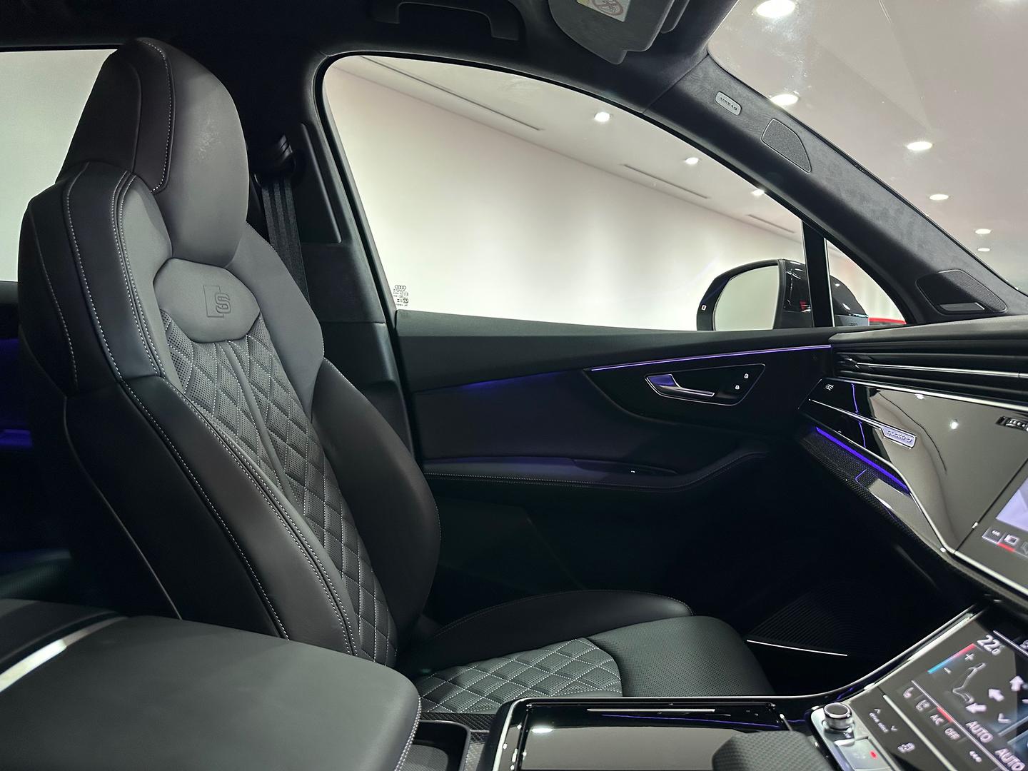 Image about Audi SQ7 SQ7 TFSI 373 kW tiptronic