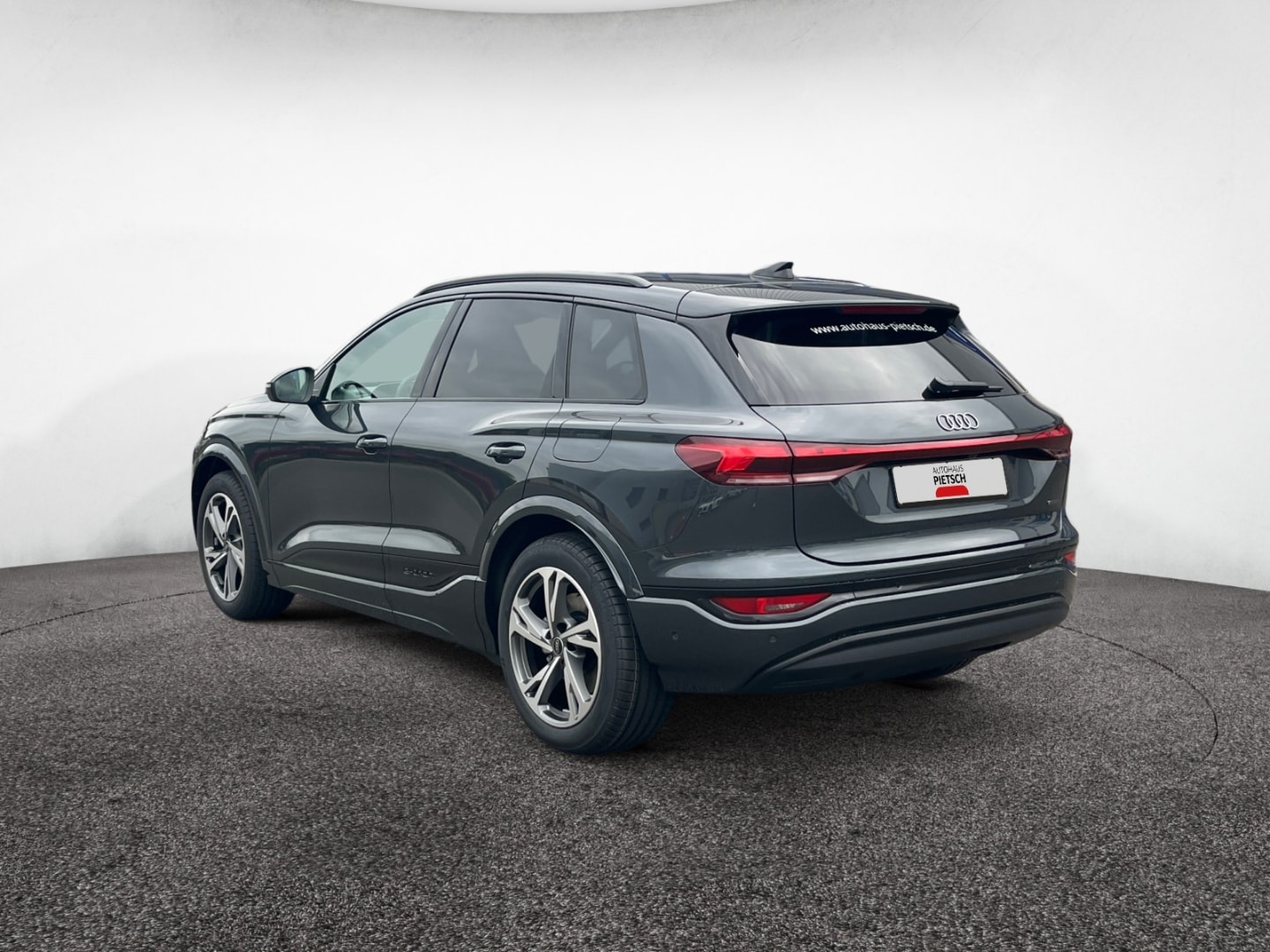 Image about Audi Q6 SUV e-tron e-tron quattro