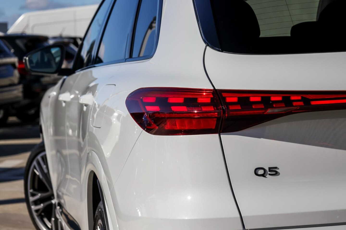 Image about Audi Q5 SUV e-hybrid quattro S tronic