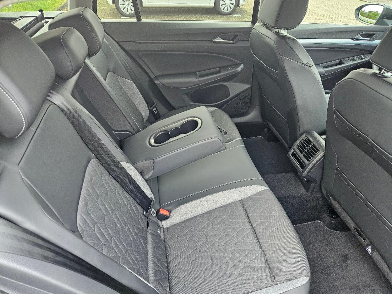 Volkswagen Golf Variant – Bild 7