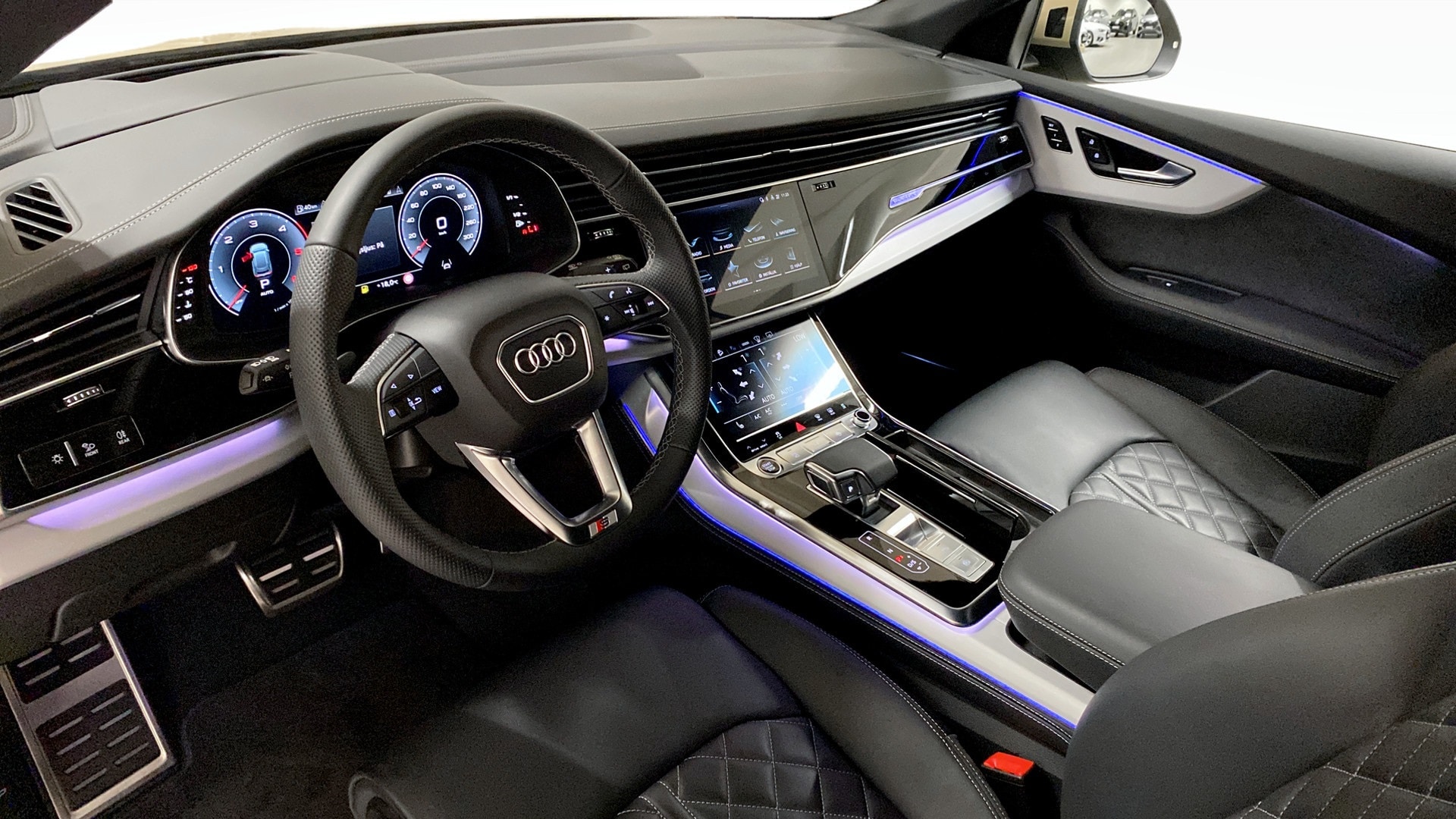 Bild som visar Audi Q8 SUV Q8 SUV 50 TDI quattro 286 hk tiptronic - för mer information kontakta din Audi Partner