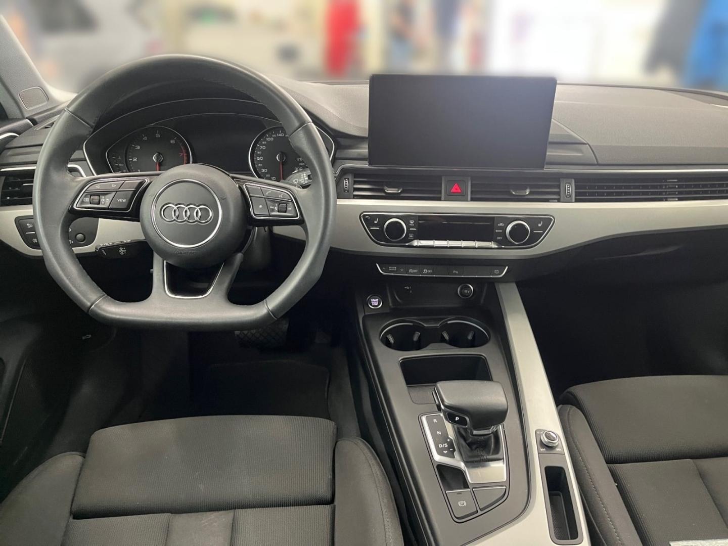 Bild über Audi A4 Avant advanced 40 TFSI S tronic - für weitere Informationen kontaktieren Sie den Audi Partner