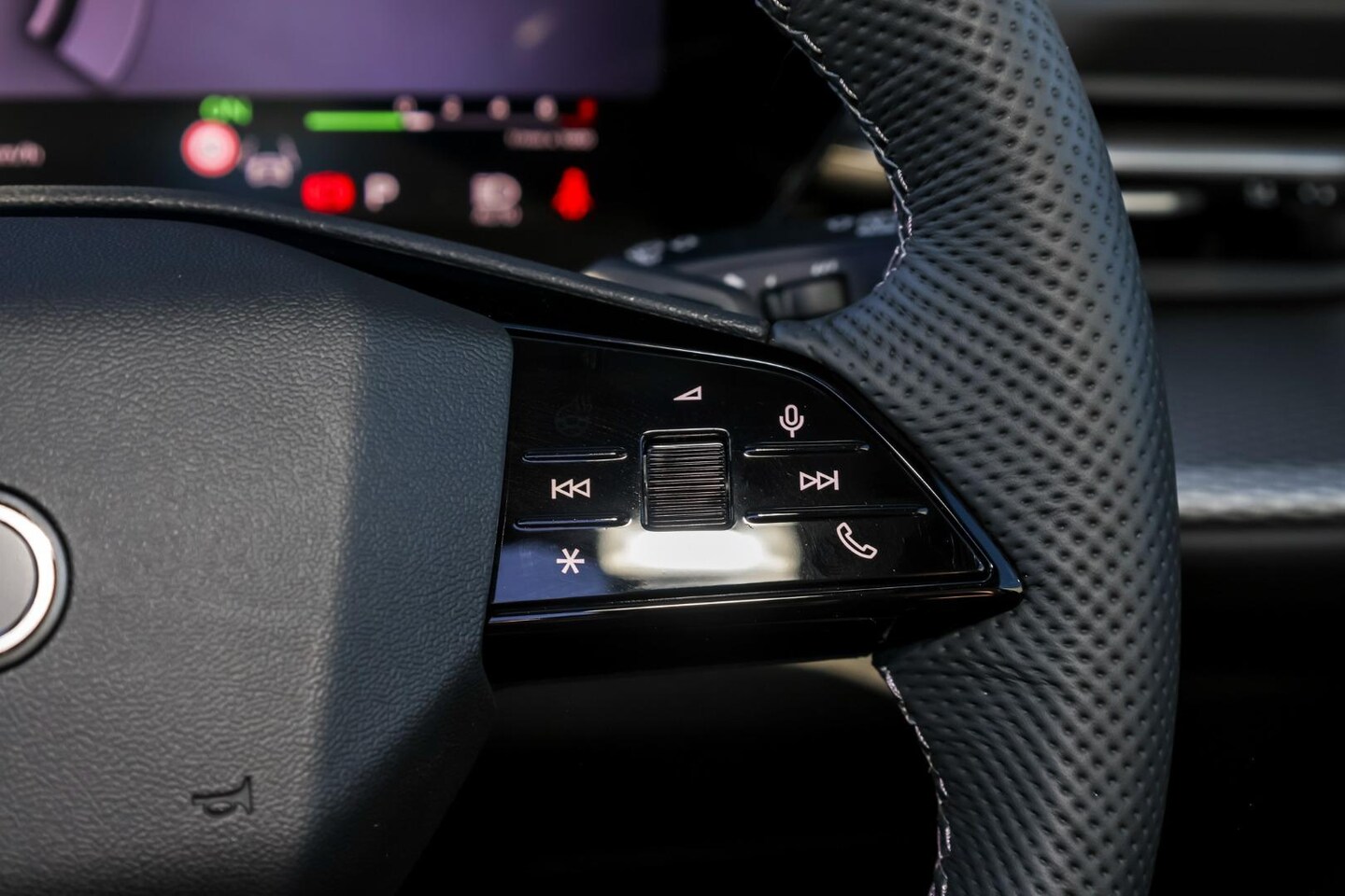 Image about Audi Q5 SUV e-hybrid quattro S tronic
