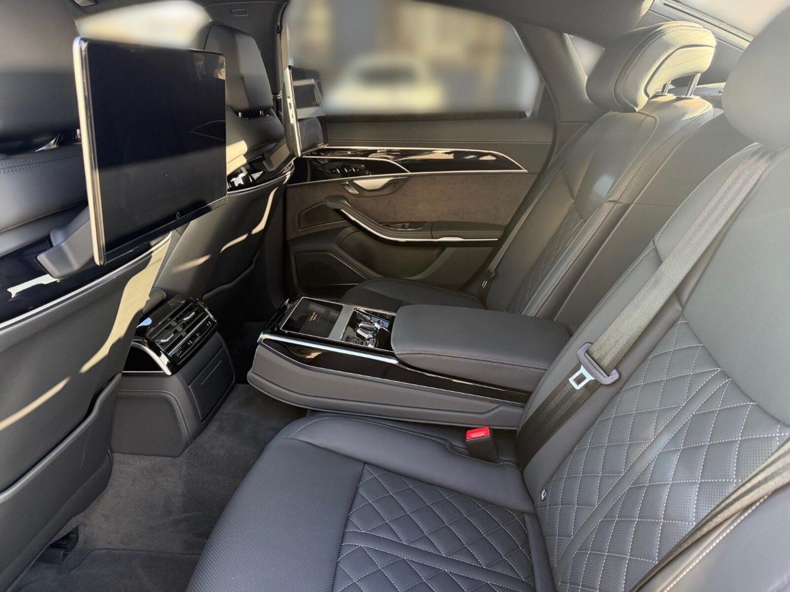Audi A8 – Bild 10
