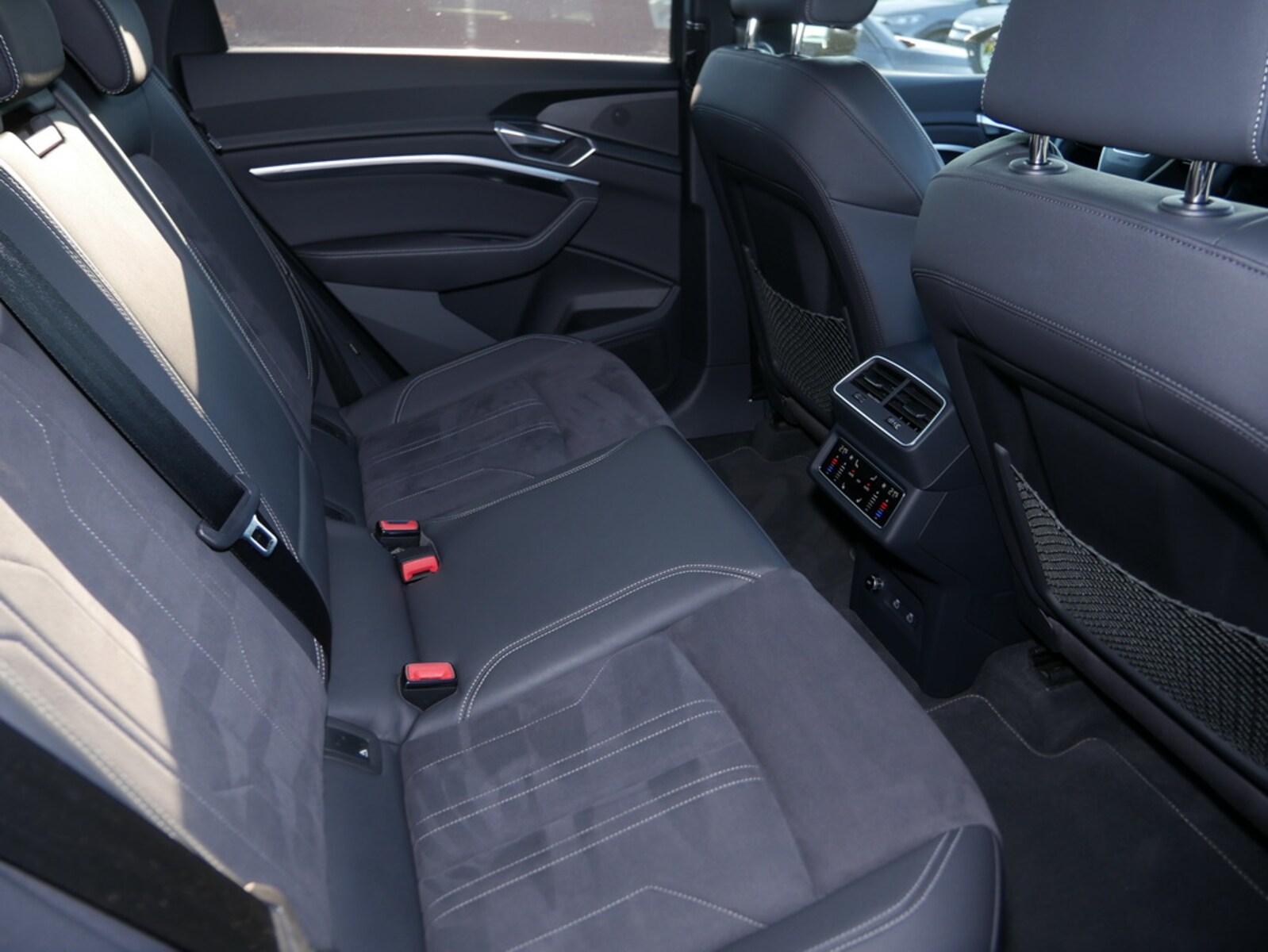 Audi Q8 e-tron – Bild 8