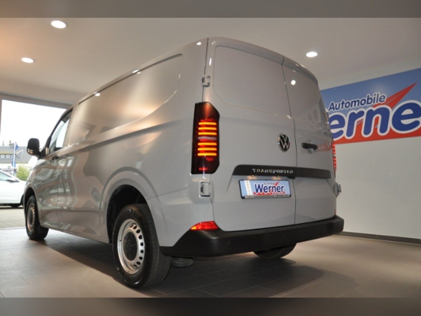 Volkswagen Transporter Kasten kurzer Radstand – Bild 6