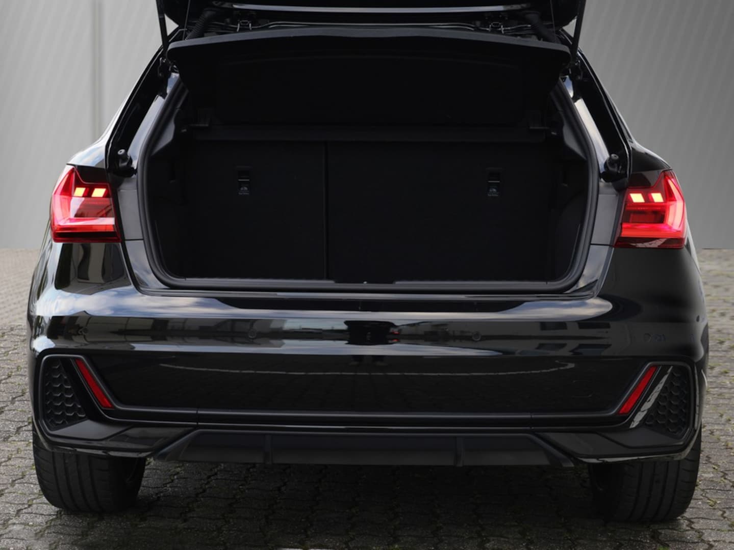 Bild über Audi A1 Sportback S line 35 TFSI S tronic - für weitere Informationen kontaktieren Sie den Audi Partner
