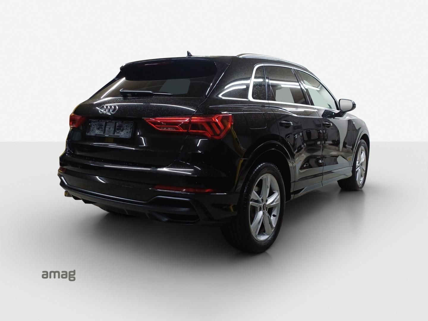 Bild über Audi Q3 Attraction S line 35 TFSI 110 kW (150 PS) S tronic - for more details contact your dealer
