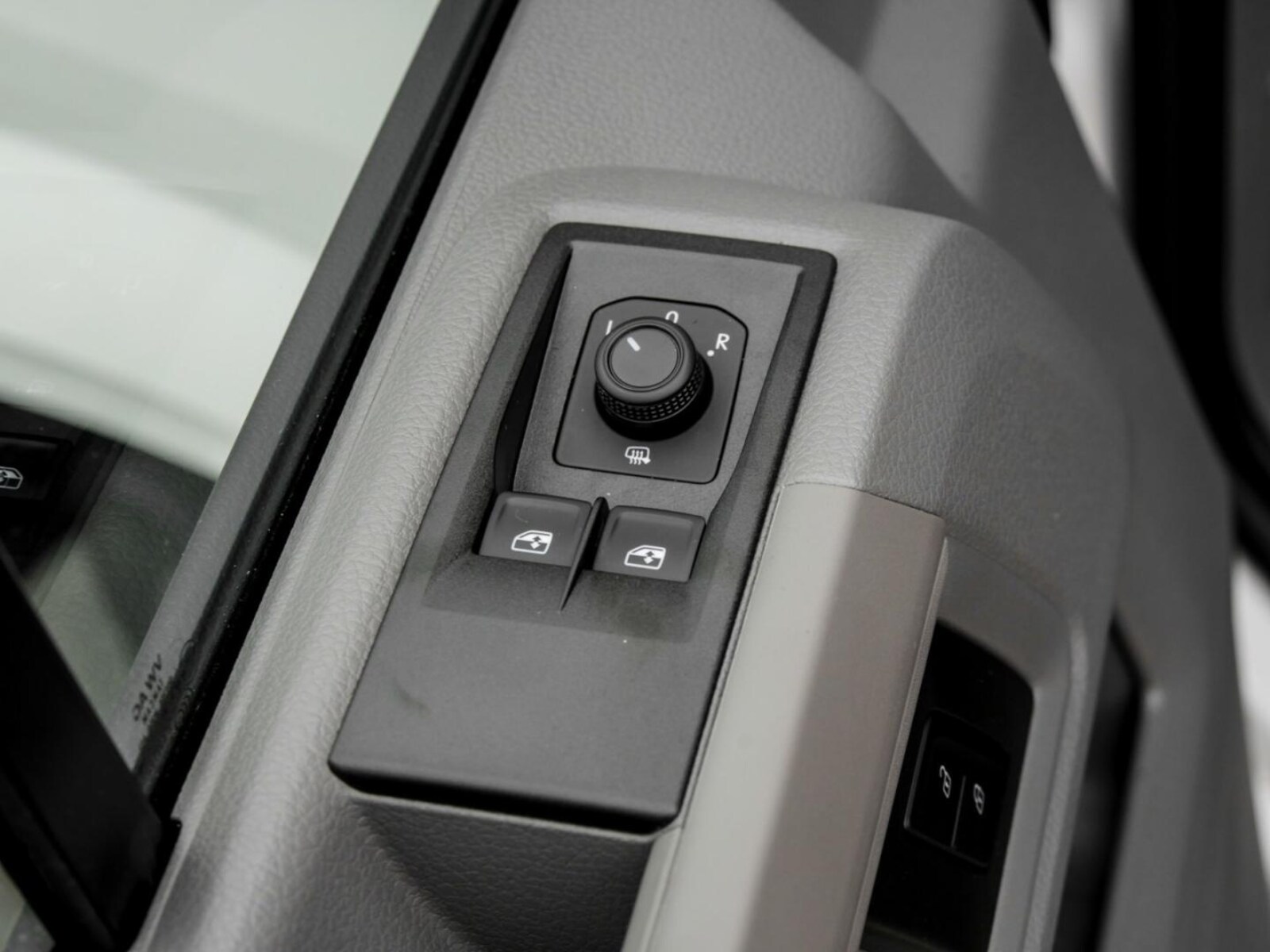 Volkswagen Crafter Kasten mittlerer Radstand – Bild 13