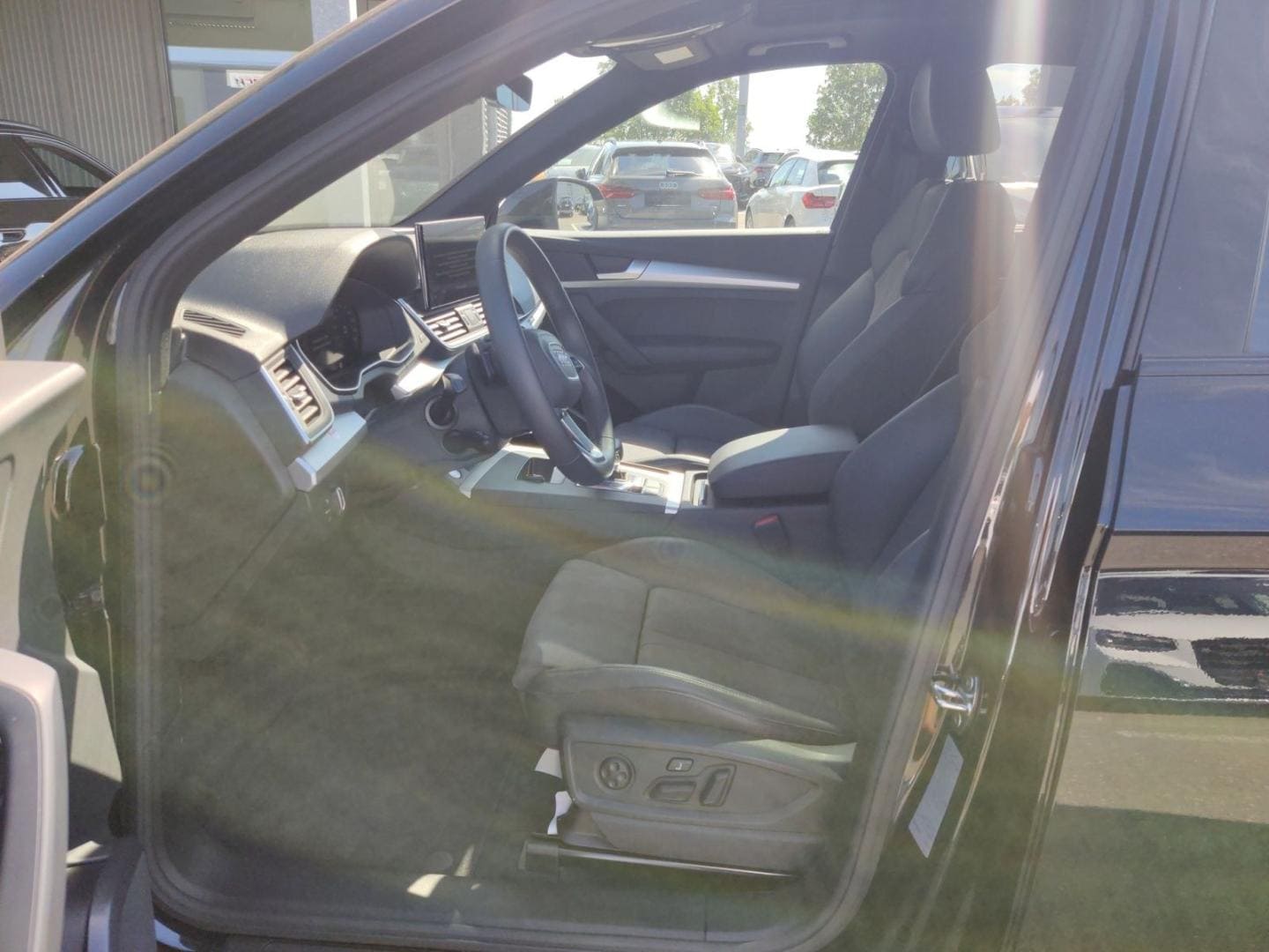 Bild über Audi Q5 40 TDI quattro S tronic - für weitere Informationen kontaktieren Sie den Audi Partner