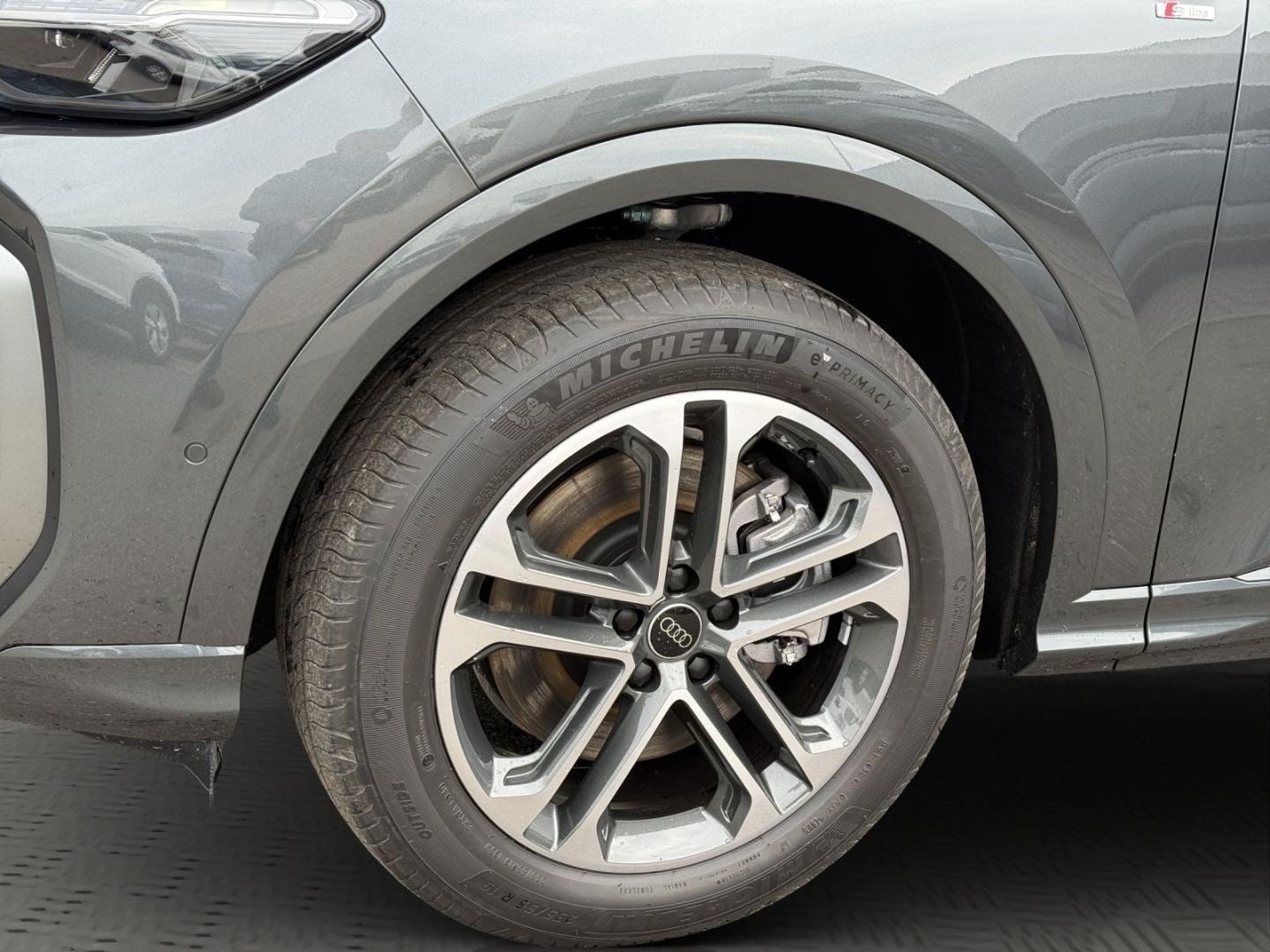 Bild über Audi Q5 SUV TDI quattro 150 kW S tronic - für weitere Informationen kontaktieren Sie den Audi Partner
