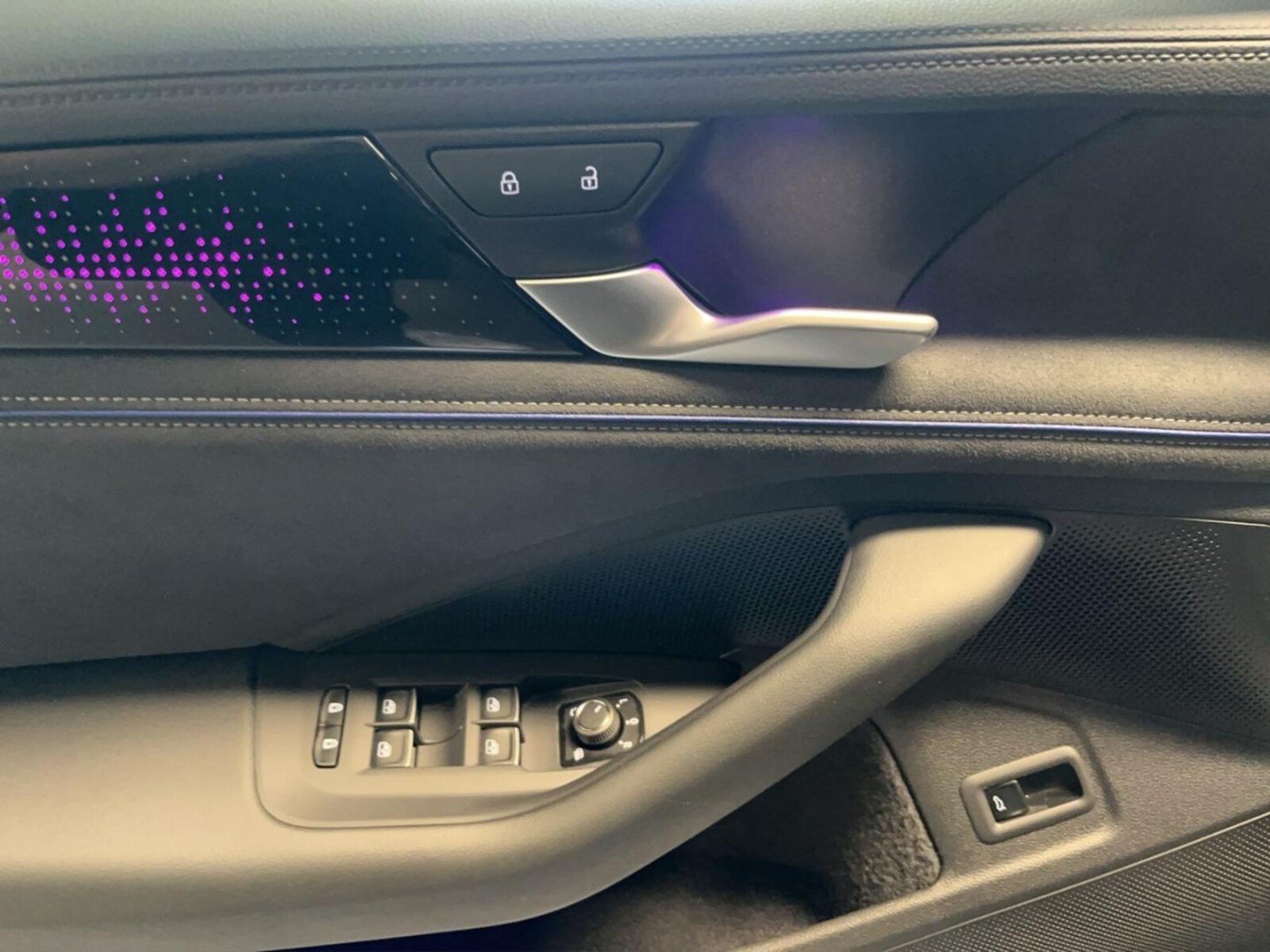 Volkswagen Passat – Bild 13