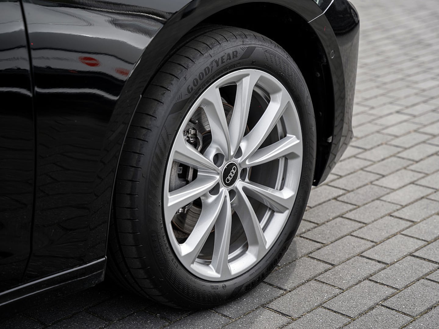 Bild über Audi A5 Avant TFSI 110 kW S tronic - für weitere Informationen kontaktieren Sie den Audi Partner