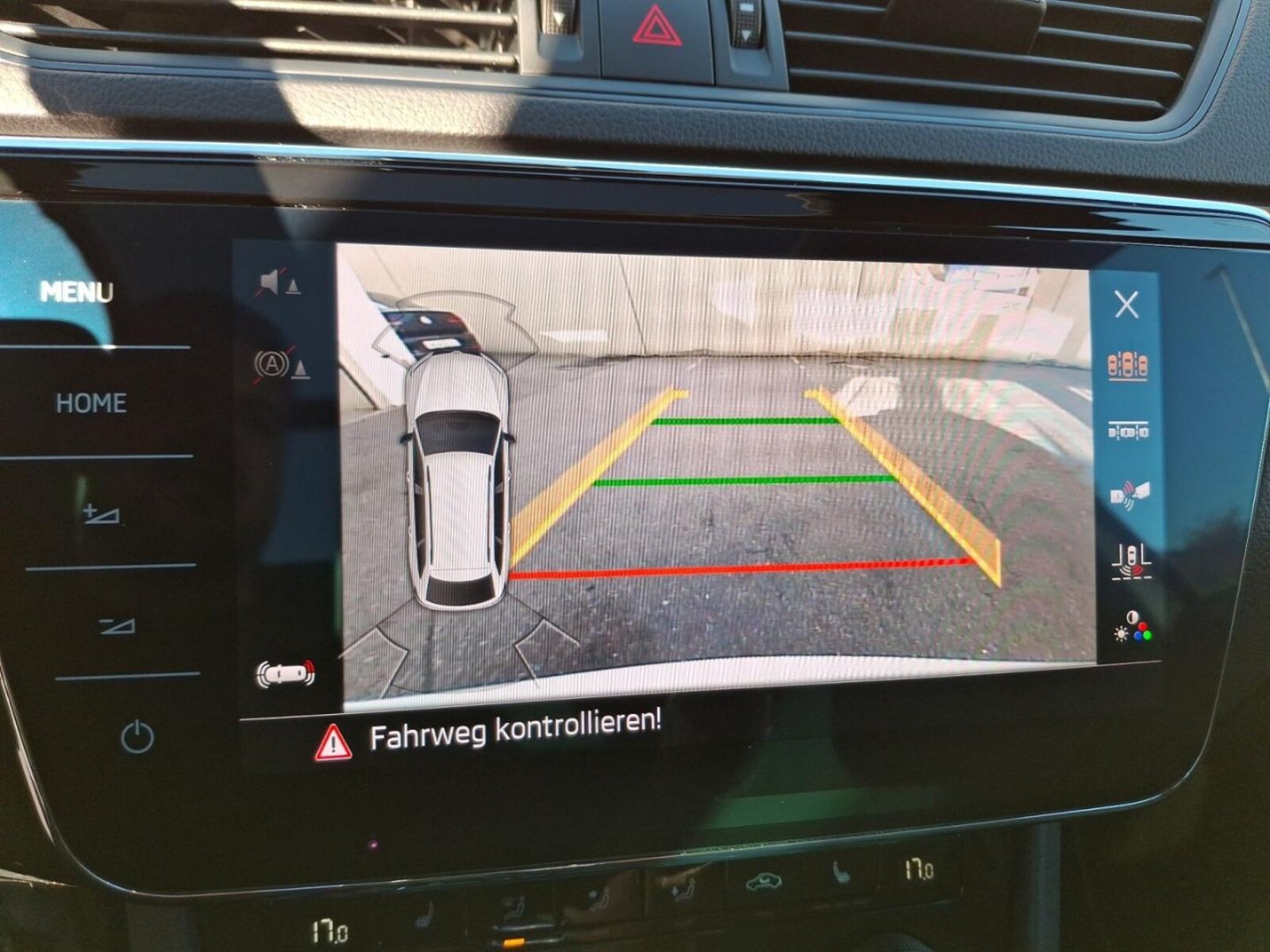 Škoda Superb Combi – Bild 18