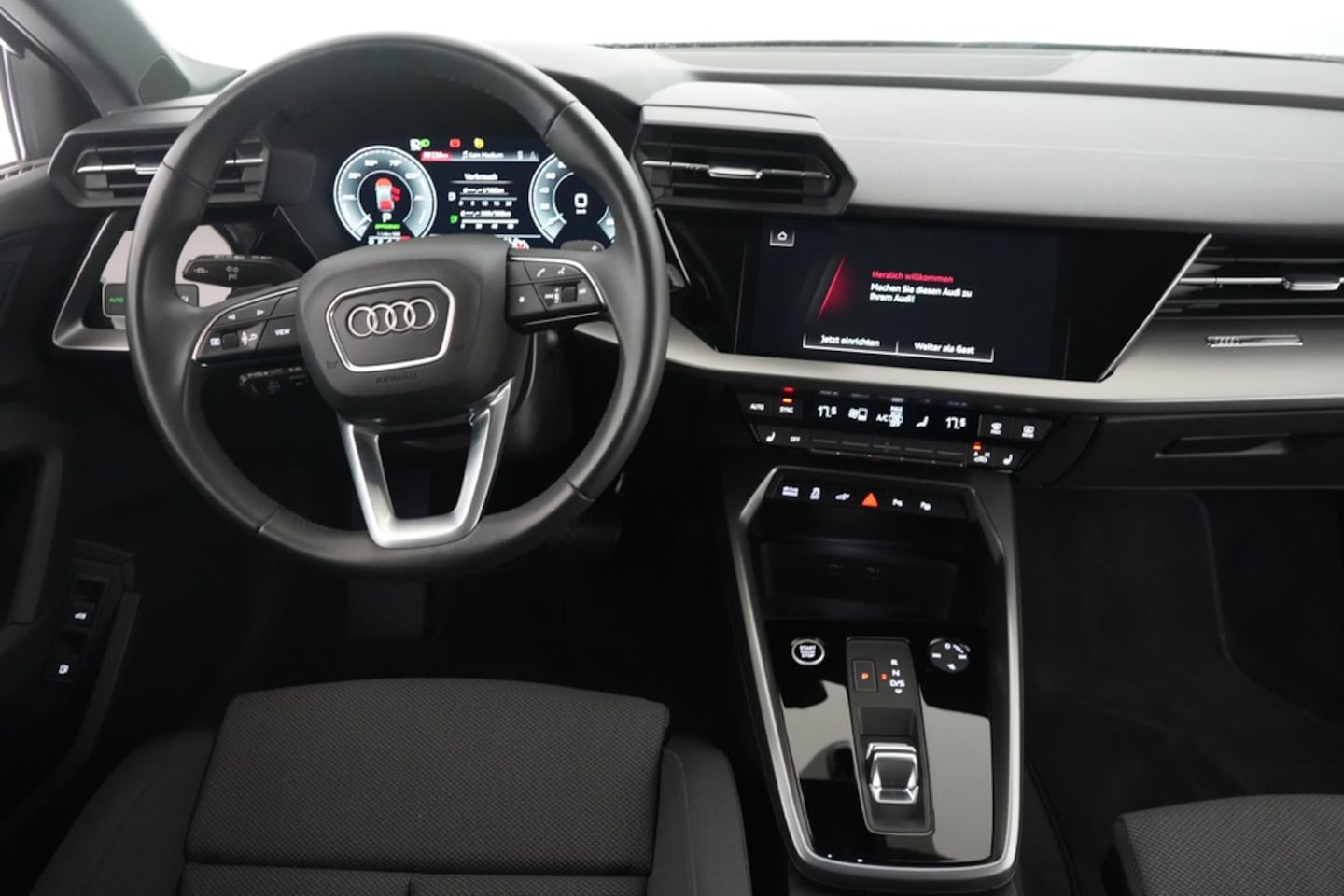 Bild über Audi A3 Sportback TFSI e S line 45 TFSI e S tronic - für weitere Informationen kontaktieren Sie den Audi Partner