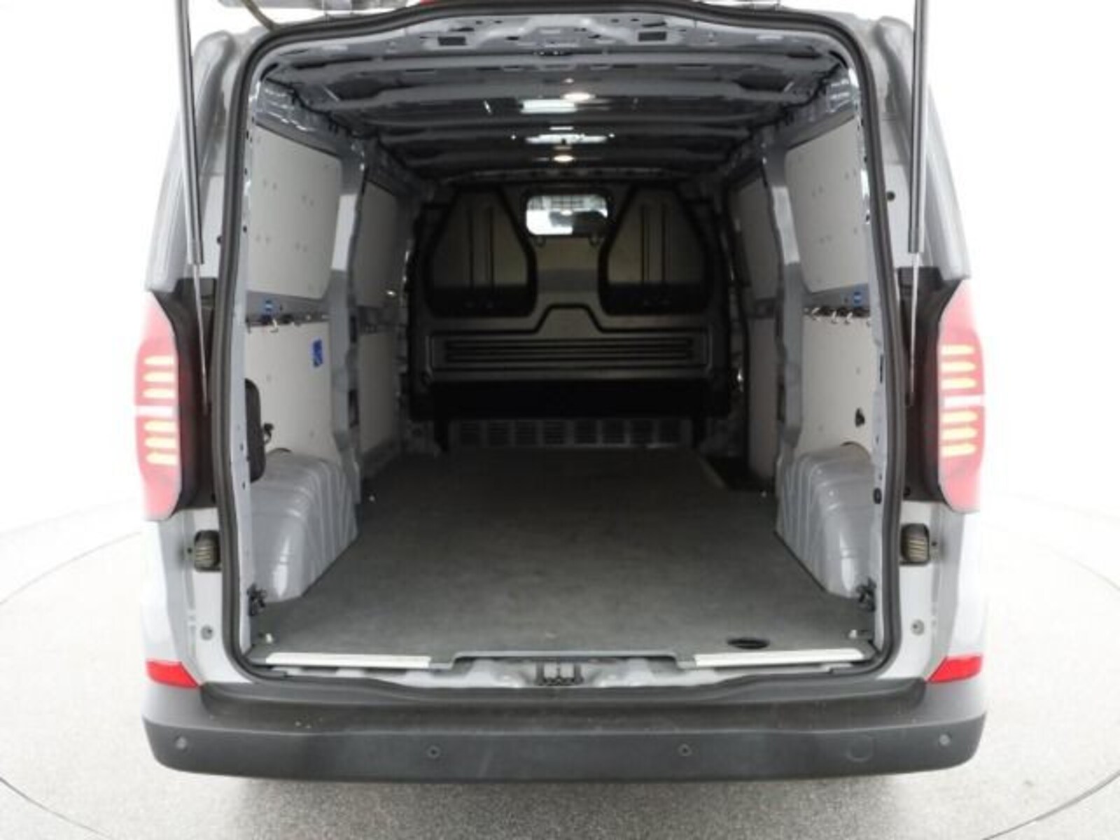 Volkswagen Transporter Kasten langer Radstand – Bild 8