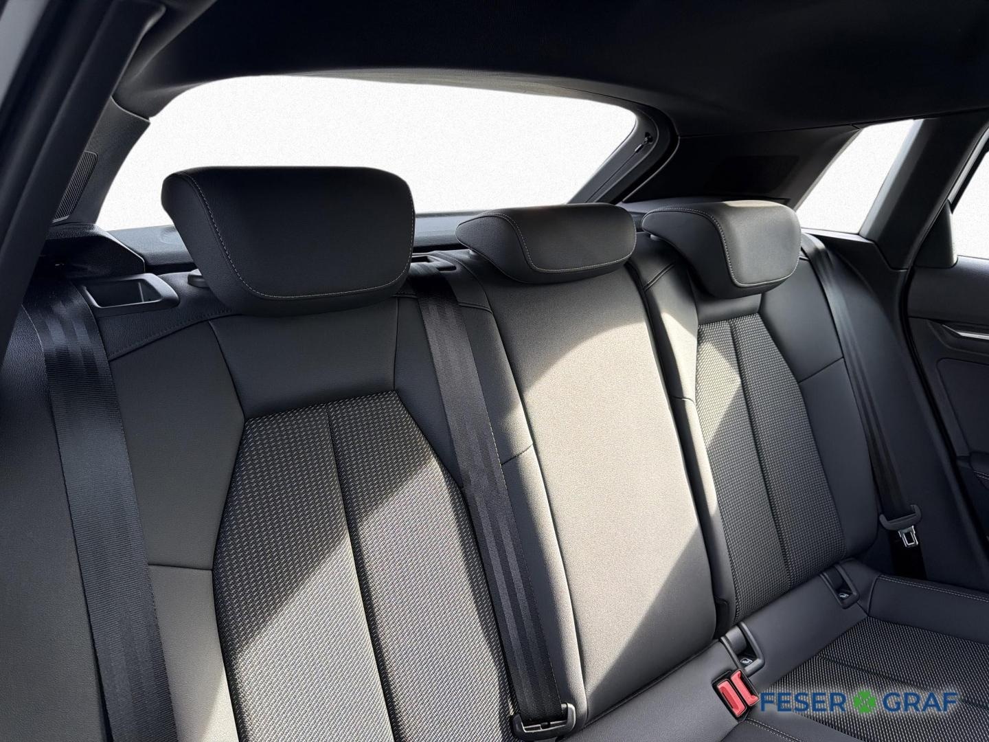 Bild über Audi S3 Sportback TFSI quattro S tronic - für weitere Informationen kontaktieren Sie den Audi Partner