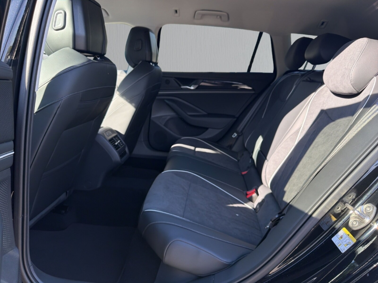 Volkswagen Passat – Bild 14