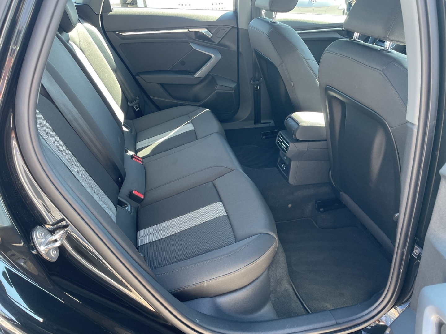 Bild über Audi A3 Sportback advanced 35 TFSI S tronic - für weitere Informationen kontaktieren Sie den Audi Partner
