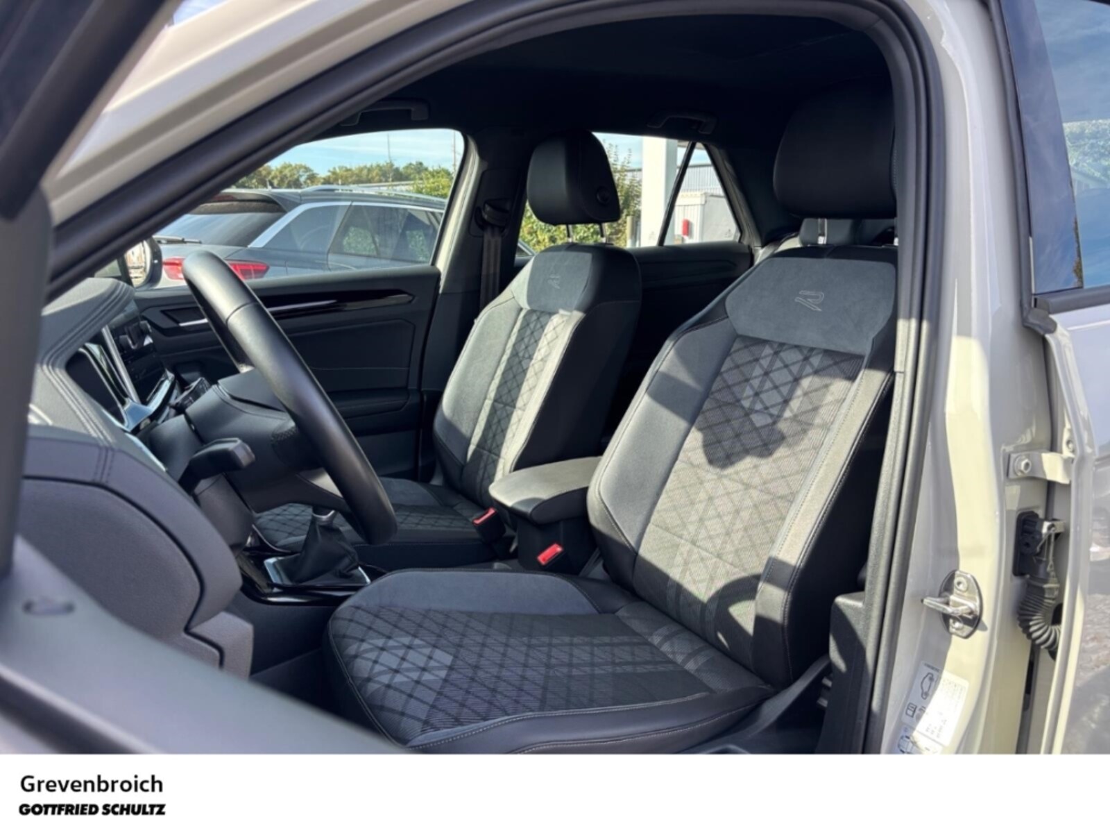 Volkswagen T-Roc – Bild 12