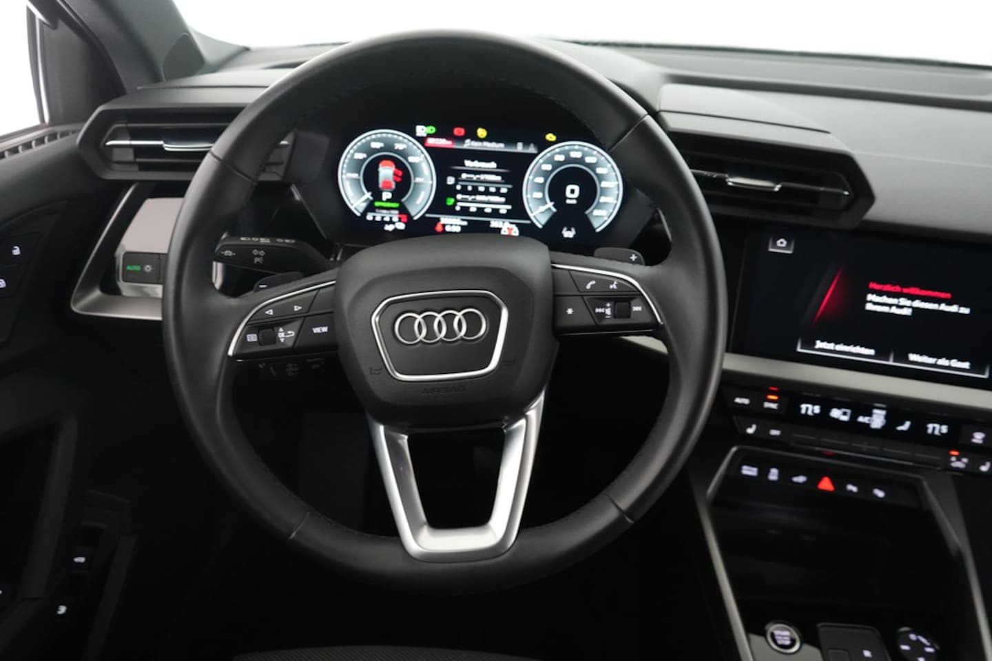 Bild über Audi A3 Sportback TFSI e S line 45 TFSI e S tronic - für weitere Informationen kontaktieren Sie den Audi Partner