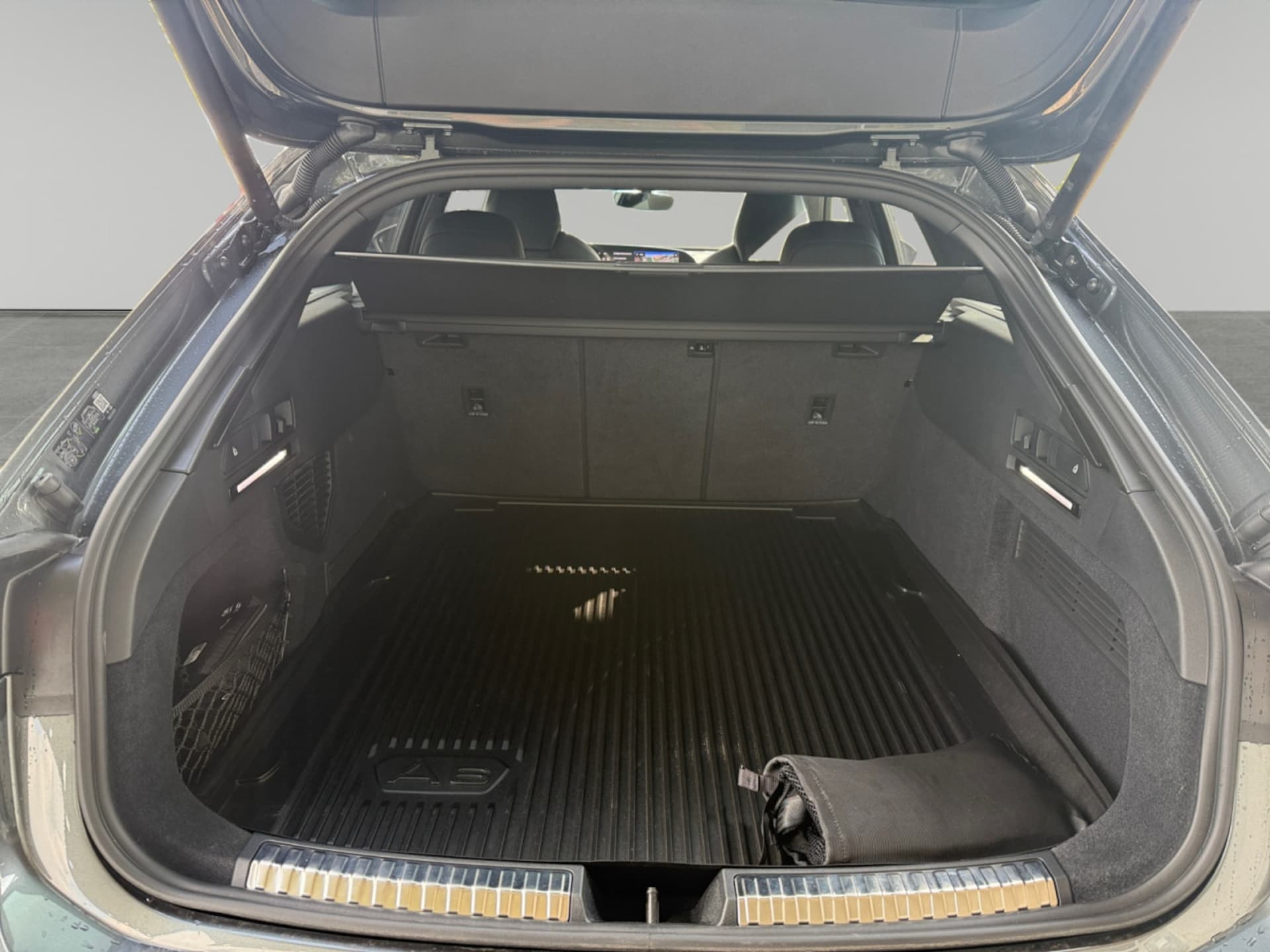 Audi A6 Avant edition one