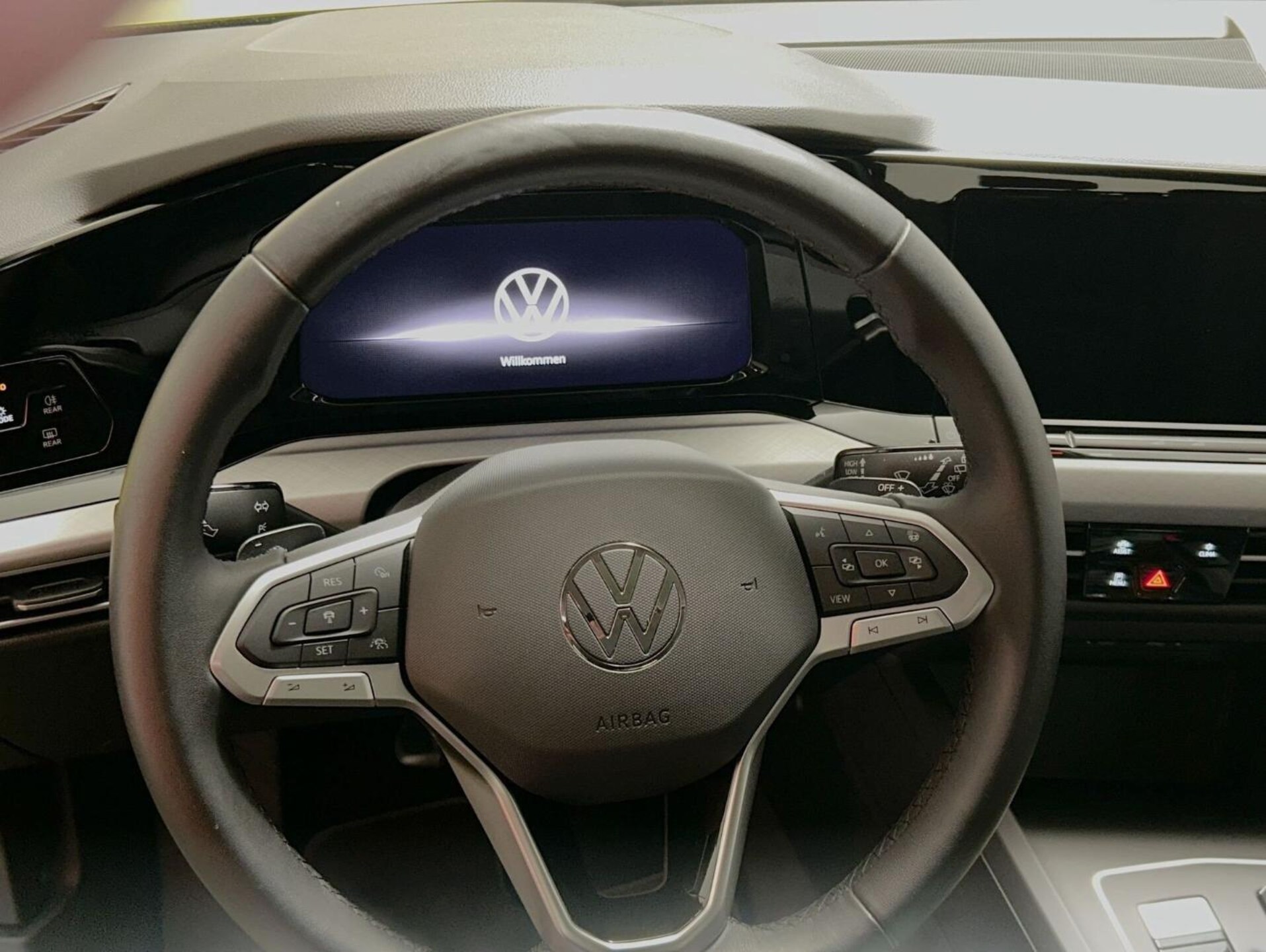 Volkswagen Golf Life