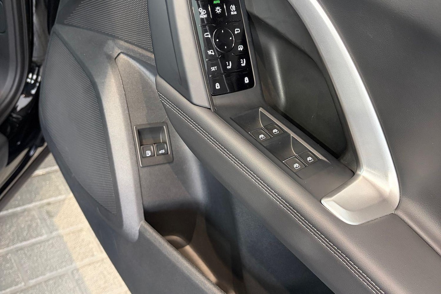 Image about Audi Q5 SUV e-hybrid quattro S tronic
