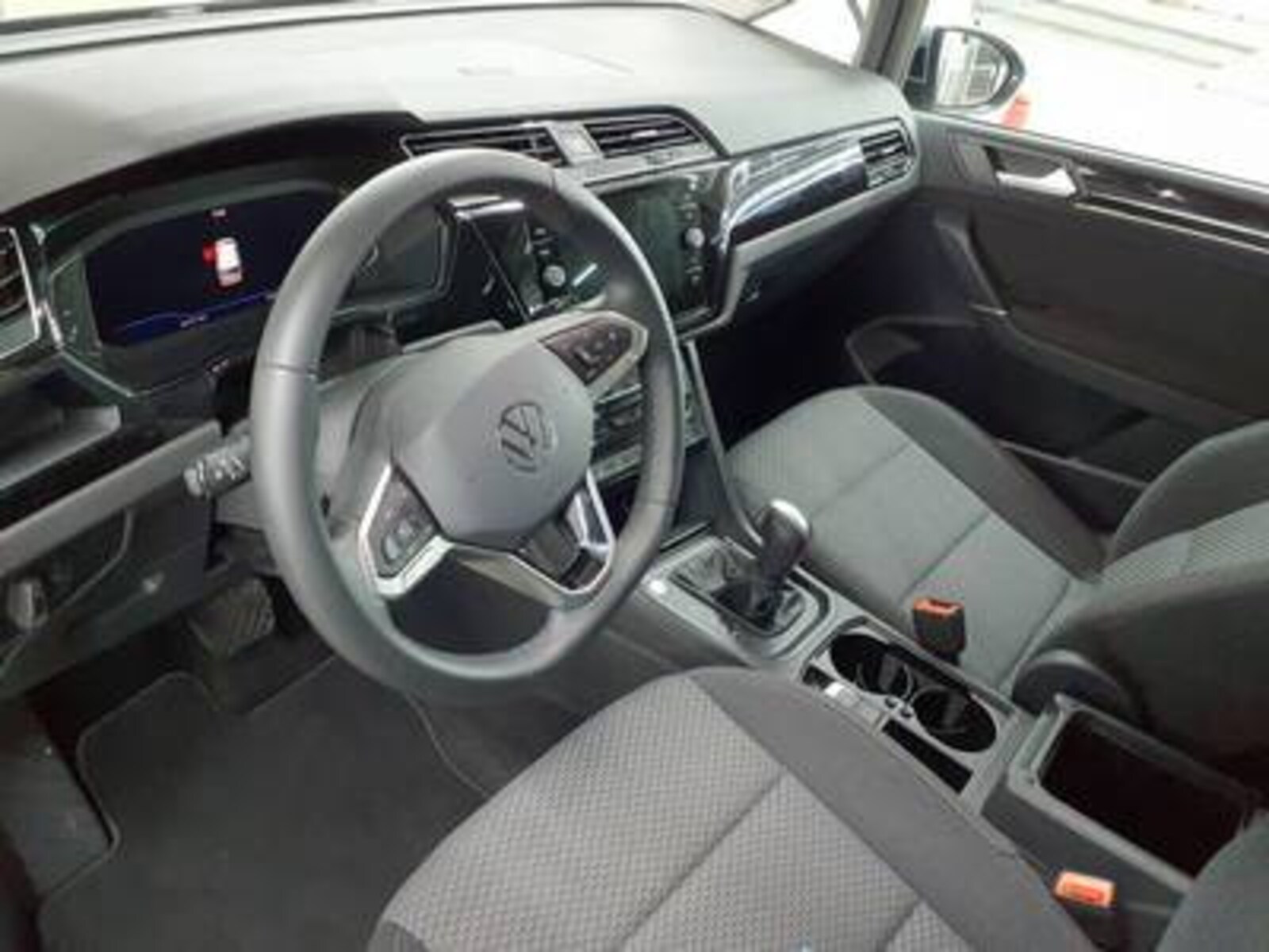 Volkswagen Touran – Bild 3