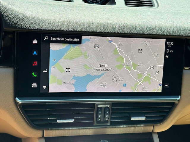2022 Porsche Cayenne Hybrid