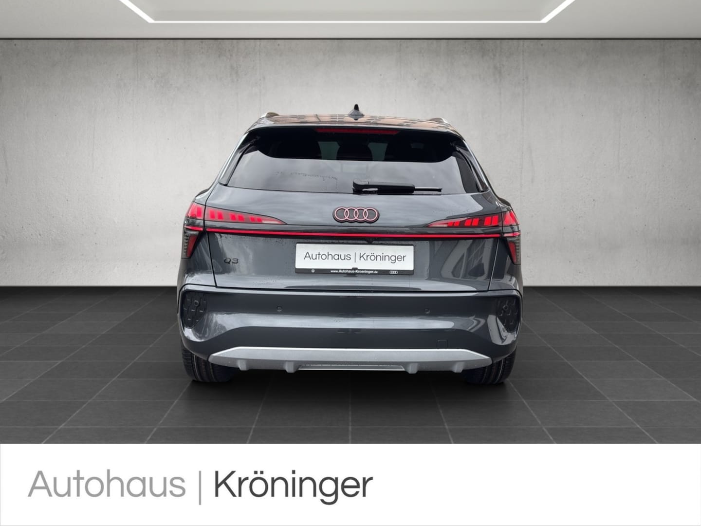 Bild über Audi Q3 SUV TFSI 110 kW S tronic - für weitere Informationen kontaktieren Sie den Audi Partner