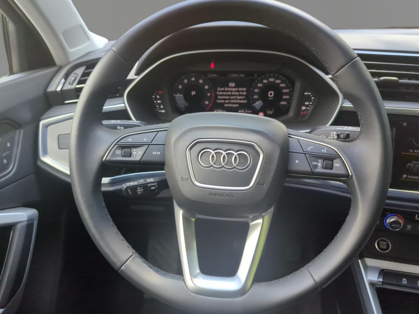 Bild über Audi Q3 advanced 35 TFSI S tronic - für weitere Informationen kontaktieren Sie den Audi Partner