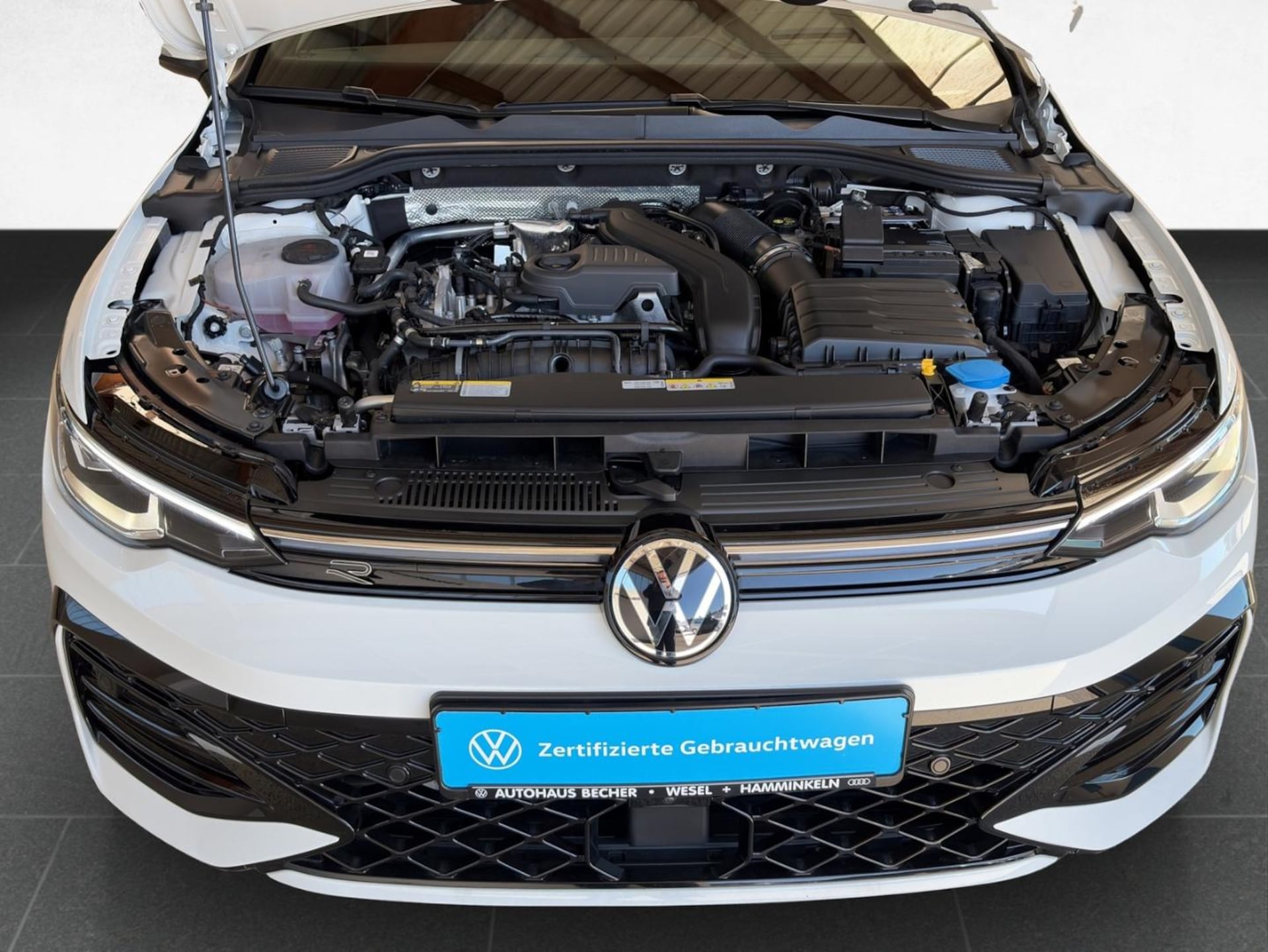 Volkswagen Golf R-Line