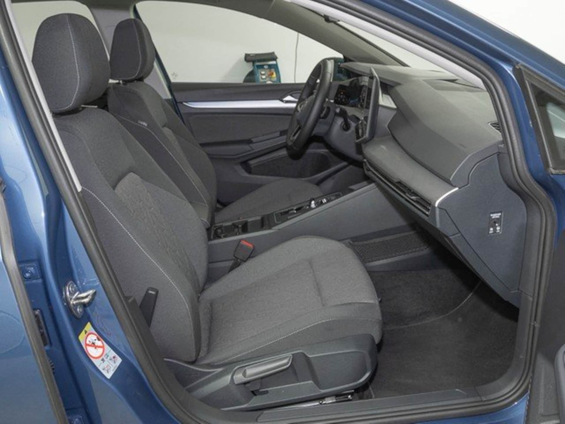 Volkswagen Golf Life