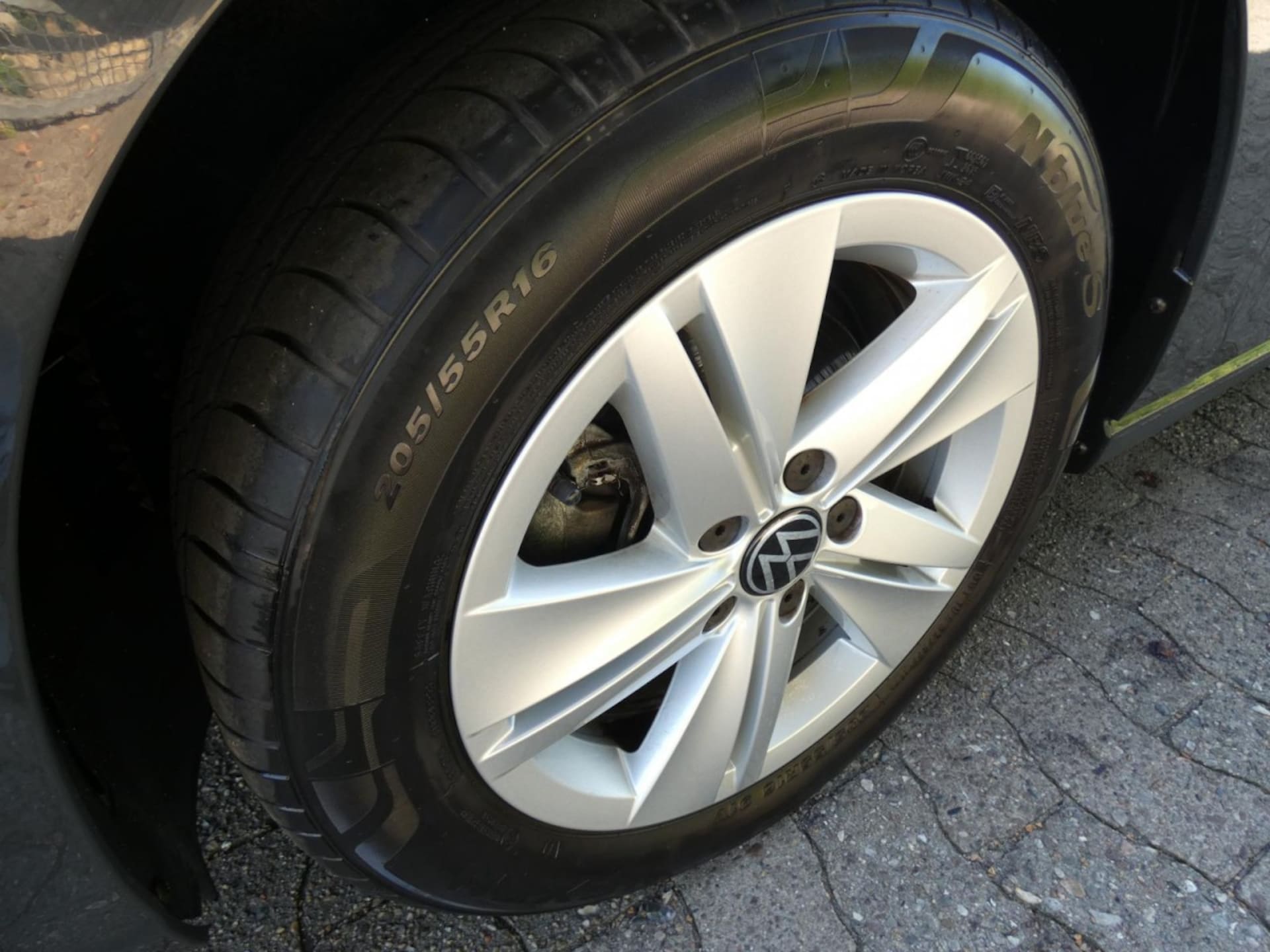 Volkswagen Golf Life