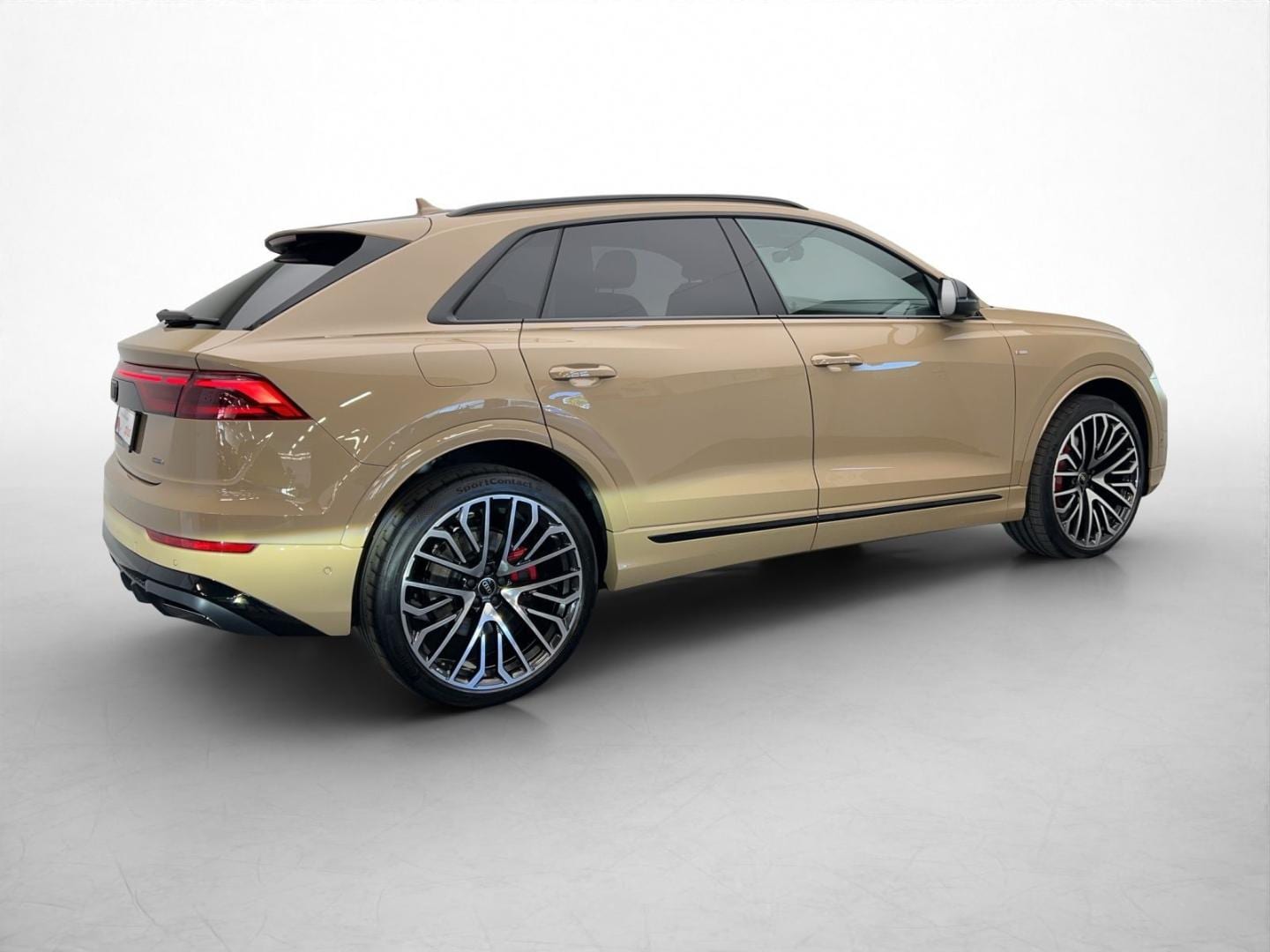 Bild über Audi Q8 SUV TFSI e S line business TFSI e quattro 290 kW tiptronic - für weitere Informationen kontaktieren Sie den Audi Partner