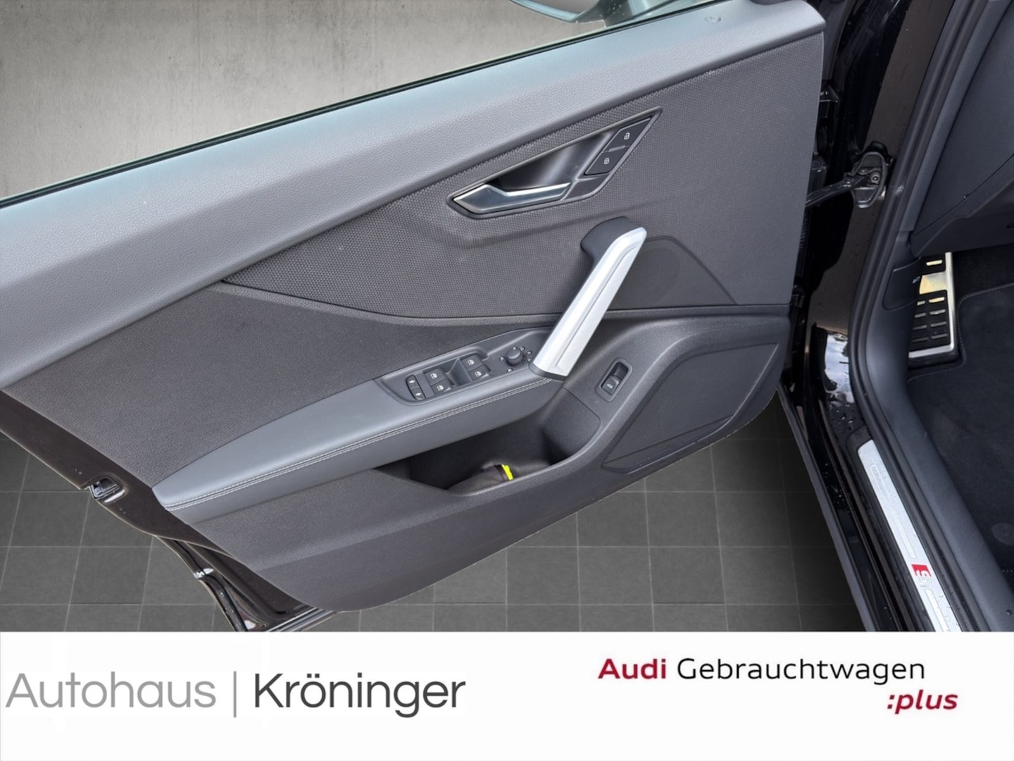 Bild über Audi SQ2 TFSI quattro S tronic - für weitere Informationen kontaktieren Sie den Audi Partner