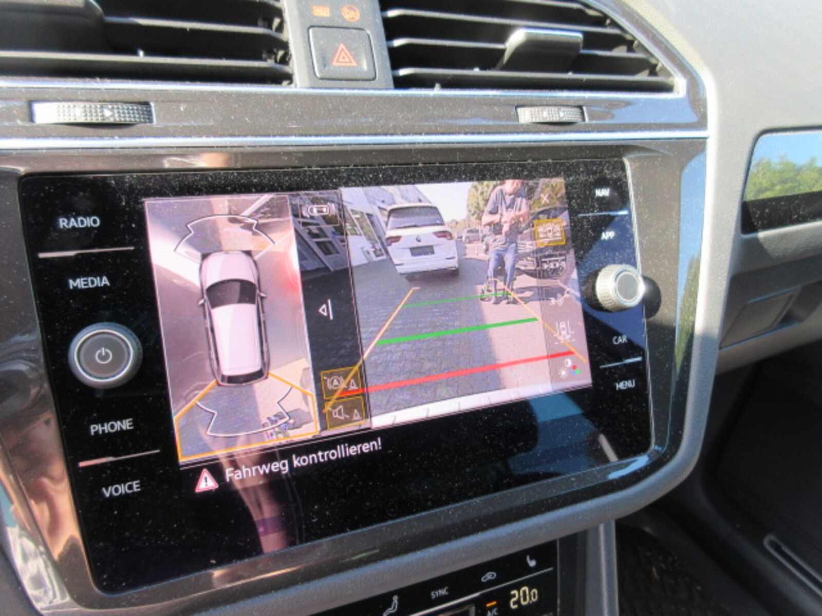 Volkswagen Tiguan – Bild 12