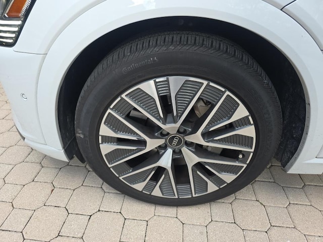 2024 Audi Q8 e-tron
