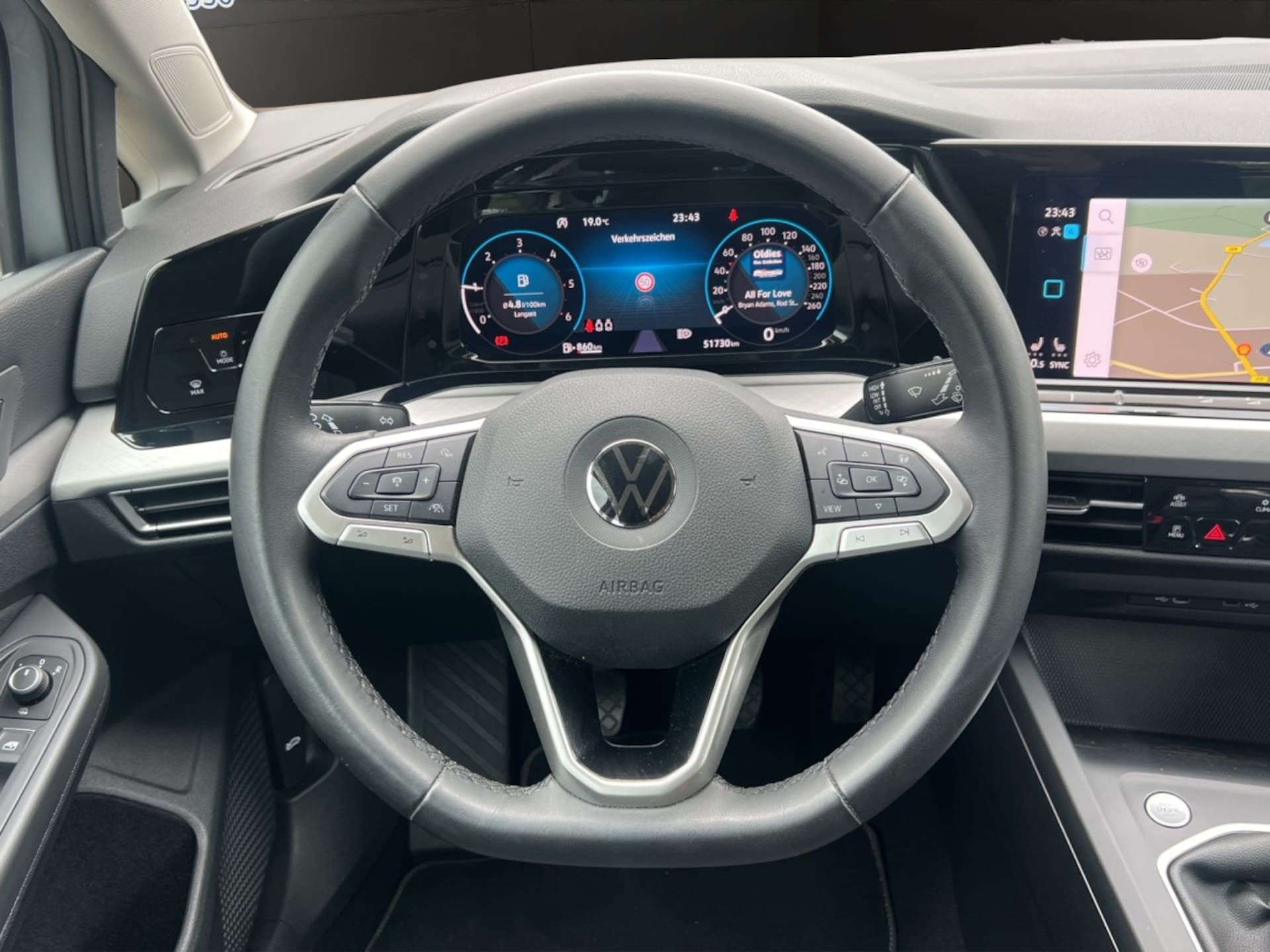 Volkswagen Golf Life