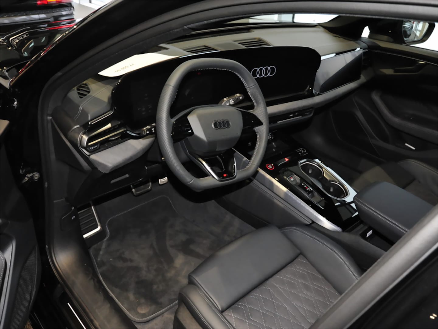 Bild über Audi A6 Avant e-hybrid e-hybrid quattro 270 kW S tronic - für weitere Informationen kontaktieren Sie den Audi Partner