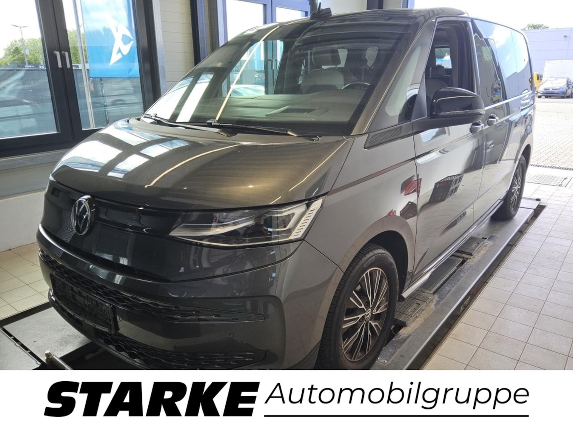 Volkswagen Multivan Basis-Modell