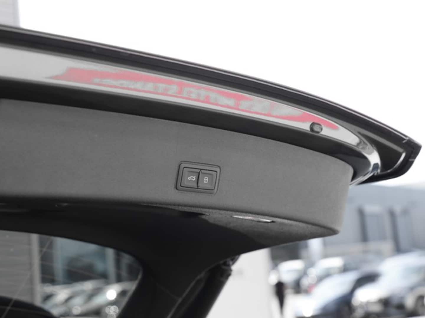Bild über Audi Q3 SUV e-hybrid e-hybrid 200 kW S tronic - für weitere Informationen kontaktieren Sie den Audi Partner