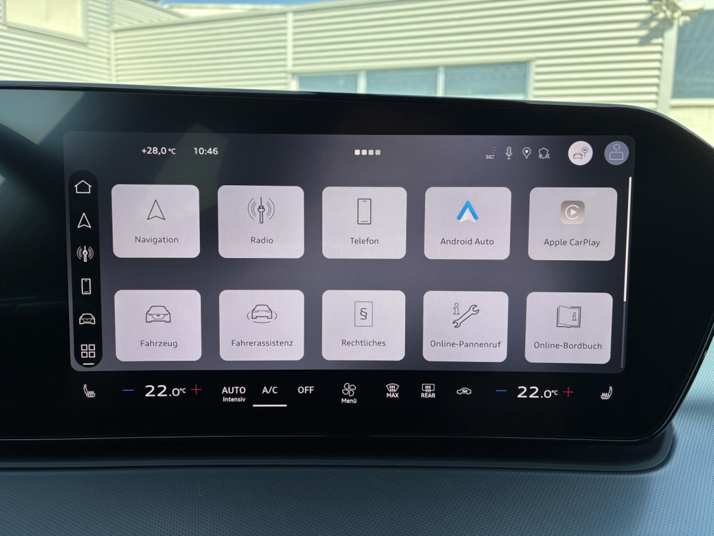 Bild über Audi Q3 SUV TFSI 110 kW S tronic - für weitere Informationen kontaktieren Sie den Audi Partner