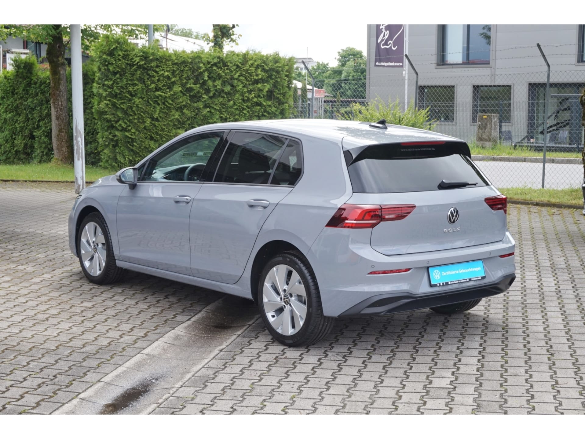 Volkswagen Golf Life