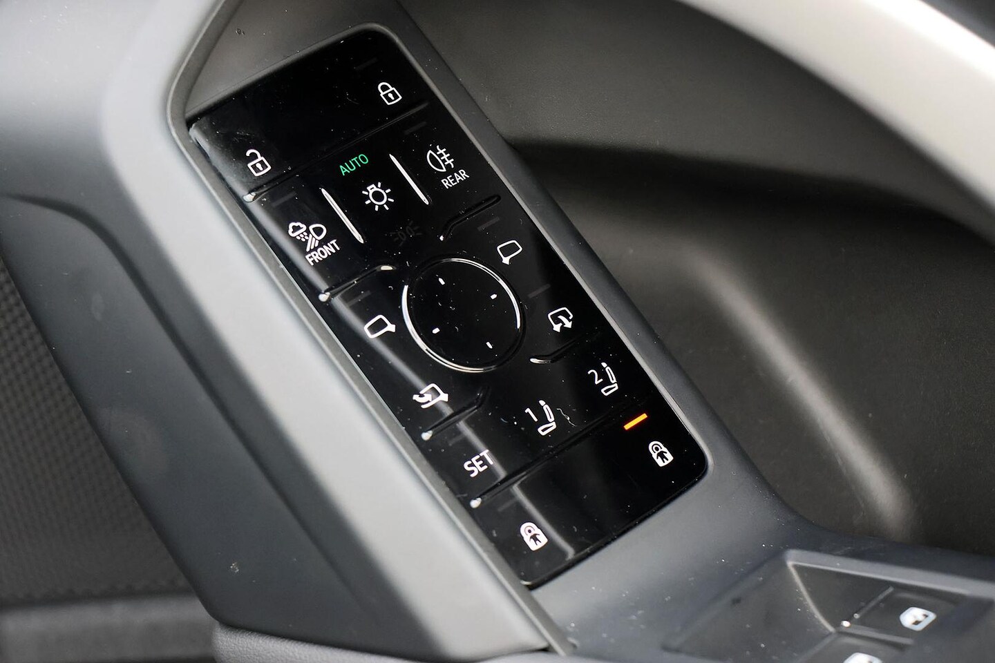 Image about Audi Q5 SUV TDI quattro 150 kW sport