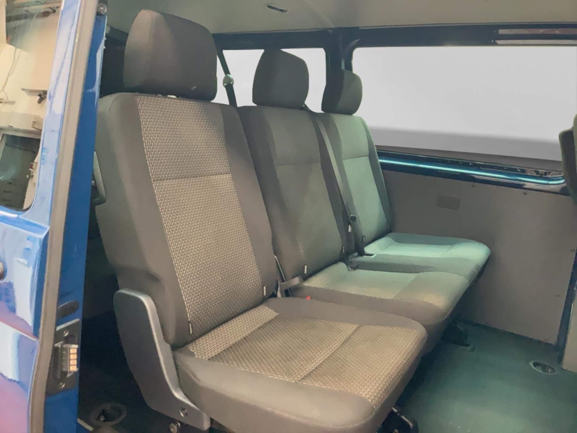 Volkswagen T6.1 Transporter Kombi langer Radstand