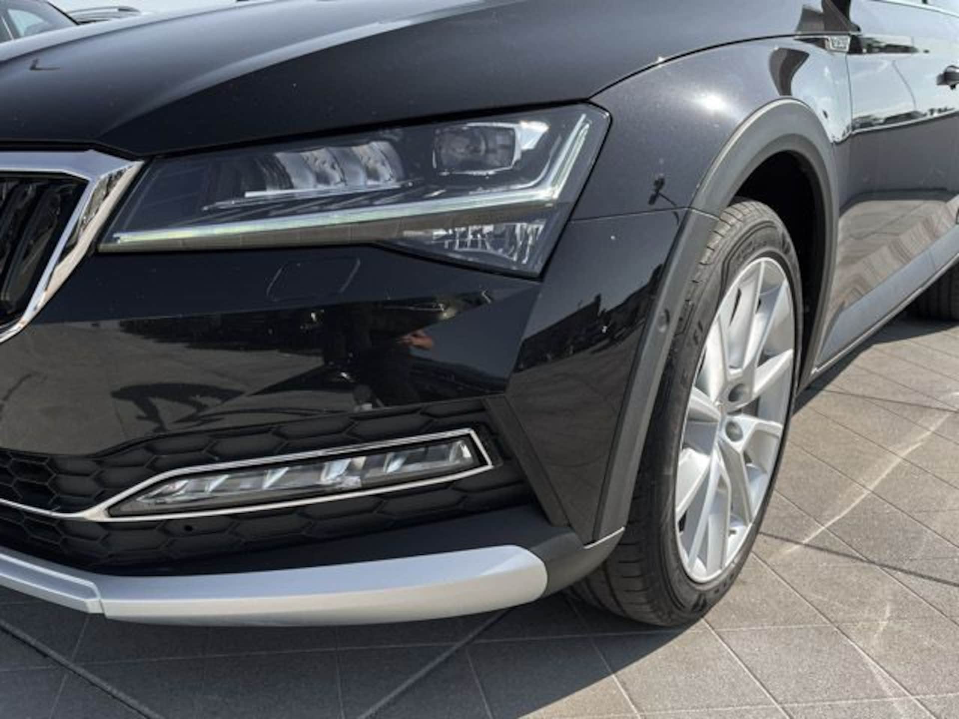 Skoda Superb Combi Scout