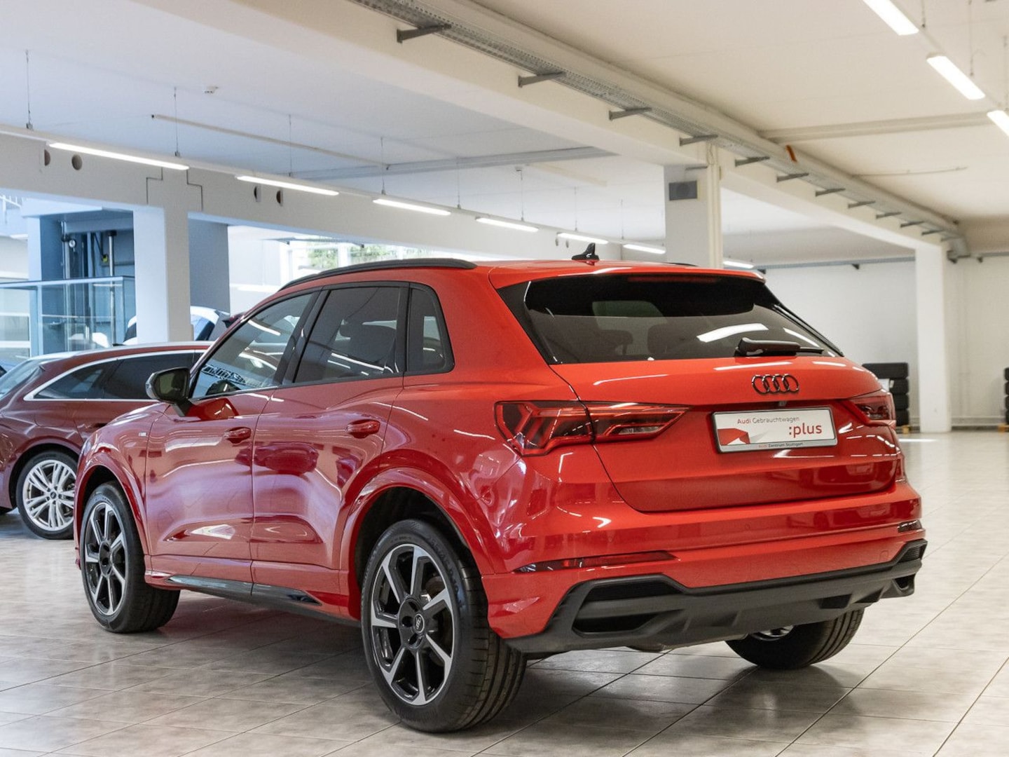 Bild über Audi Q3 TDI 110 kW S tronic - für weitere Informationen kontaktieren Sie den Audi Partner