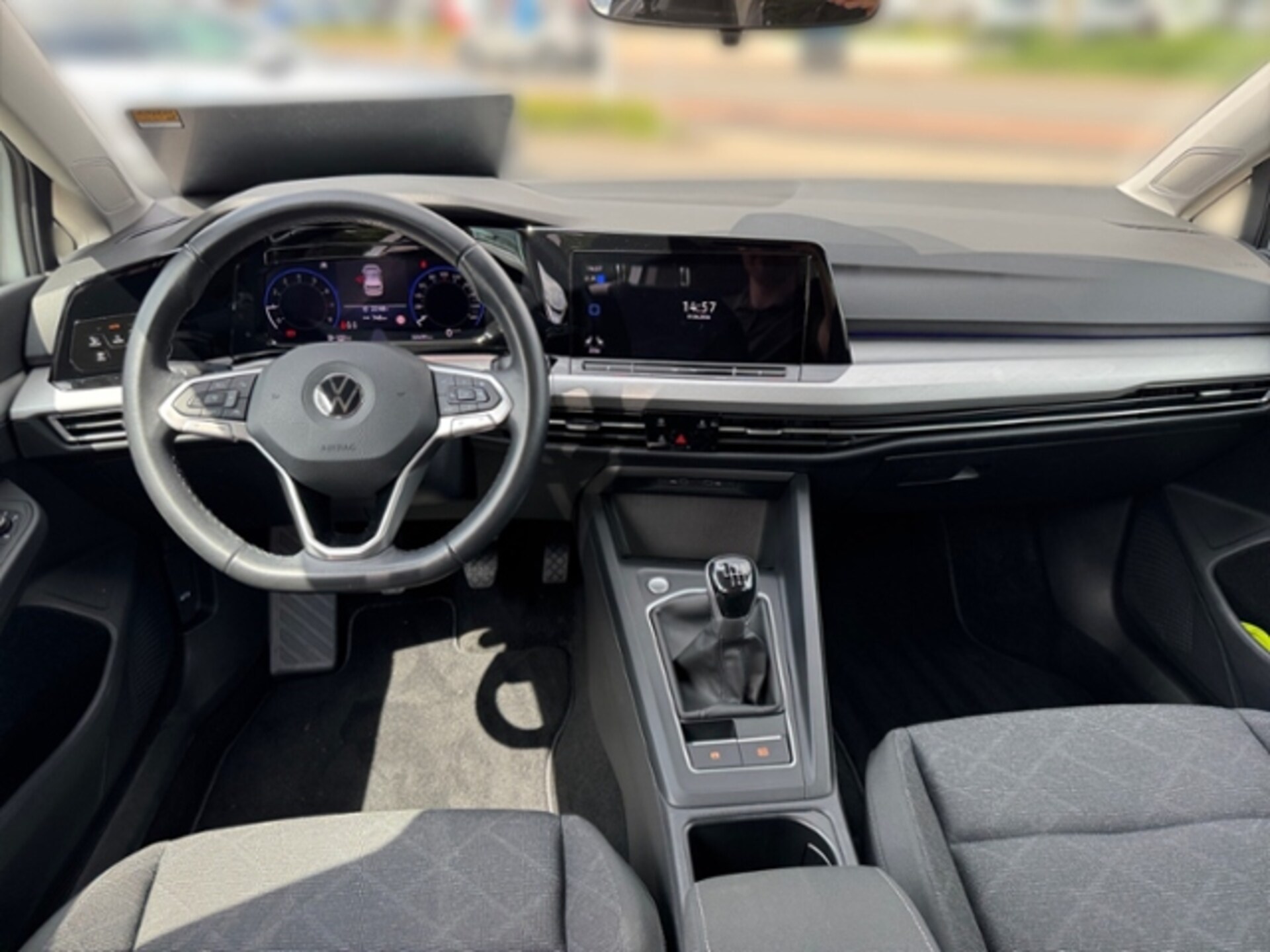 Volkswagen Golf Life